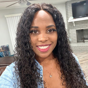 Meet your Posher, Keshia